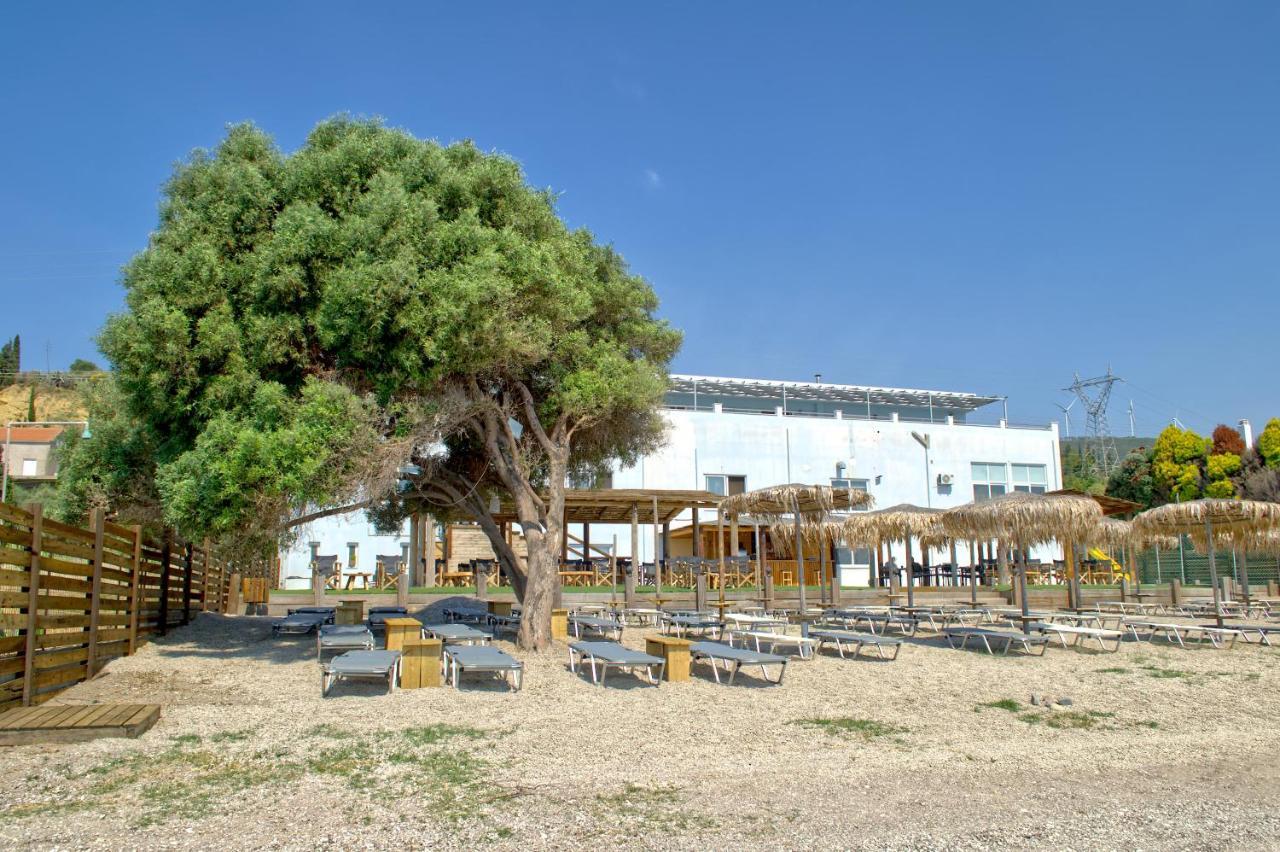 Epipleon Luxury Suites -106- Δωμάτιο 40Τμ Με Βεράντα 45Τμ Μπροστά Στην Θάλασσα Nafpaktos Exteriör bild