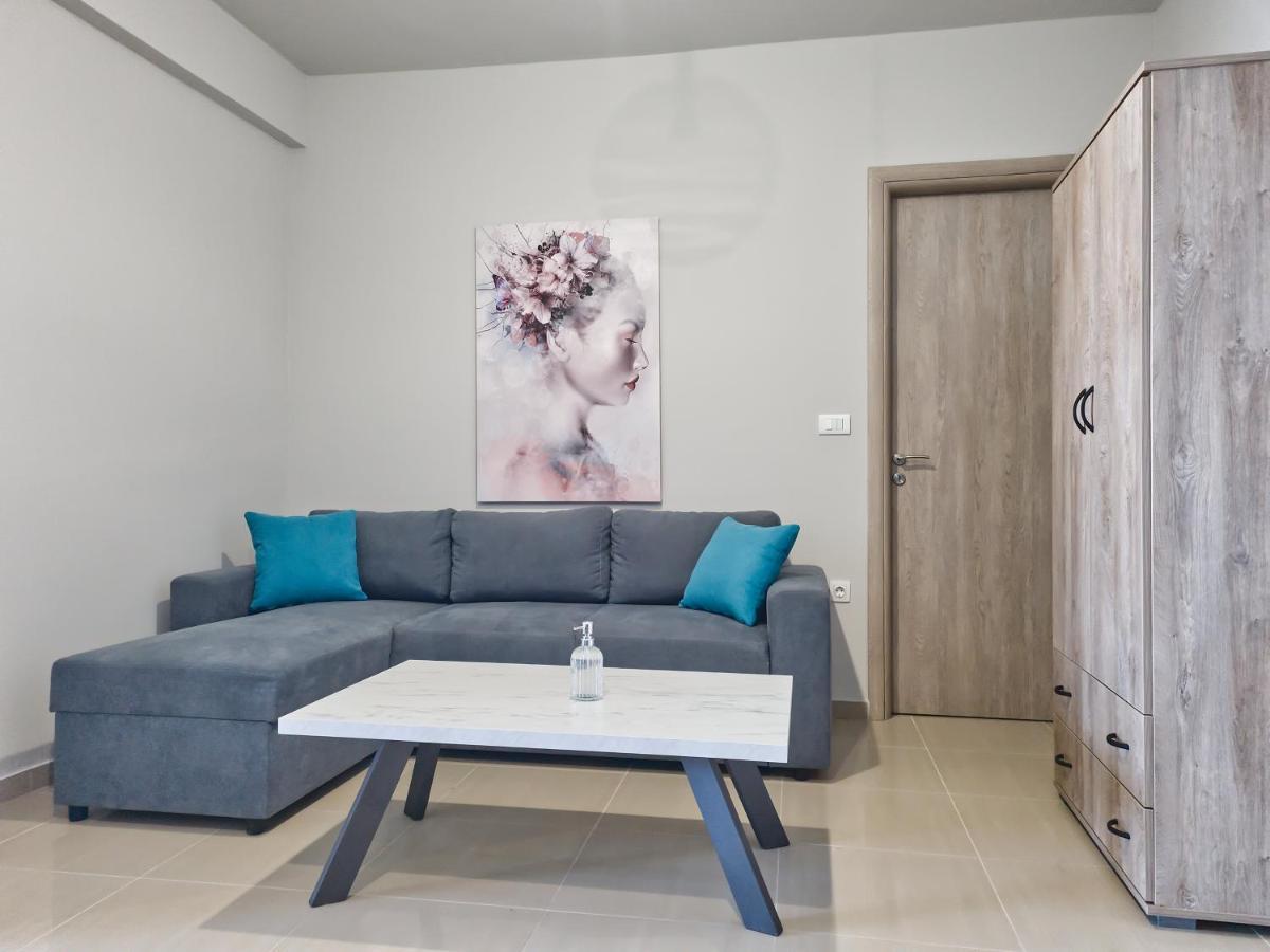 Epipleon Luxury Suites -106- Δωμάτιο 40Τμ Με Βεράντα 45Τμ Μπροστά Στην Θάλασσα Nafpaktos Exteriör bild