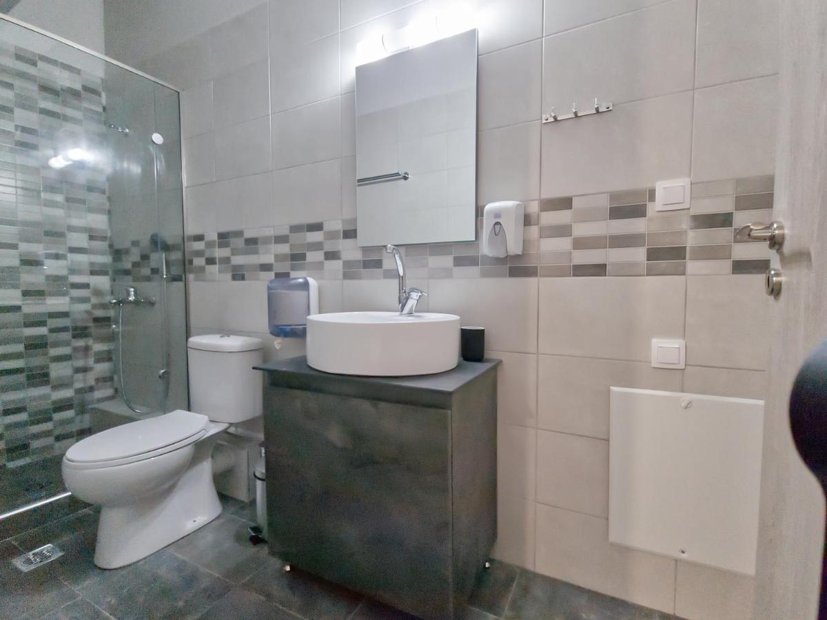 Epipleon Luxury Suites -106- Δωμάτιο 40Τμ Με Βεράντα 45Τμ Μπροστά Στην Θάλασσα Nafpaktos Exteriör bild
